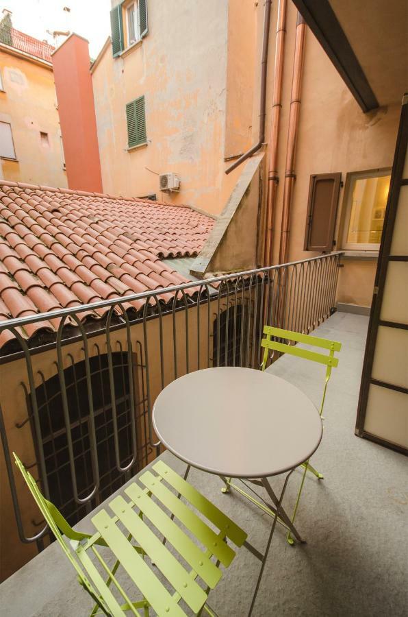 Azeglio Apartment, A Due Passi Da Piazza Maggiore Bologna Exterior photo